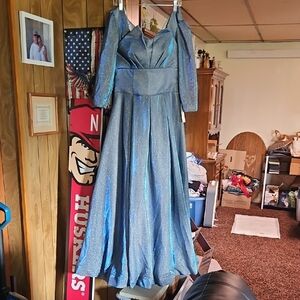 Elegant Blue Evening Gown